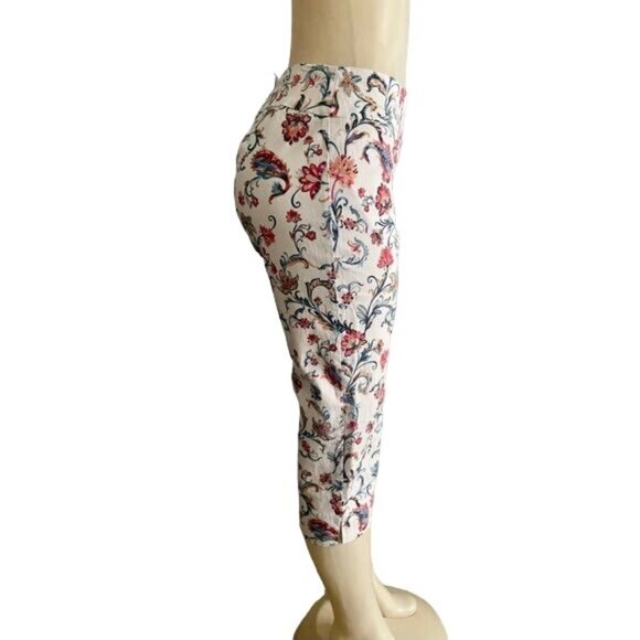 Zac & Rachel Cropped Pants size 10 floral summer crop pull On pants. - Picture 3 of 6